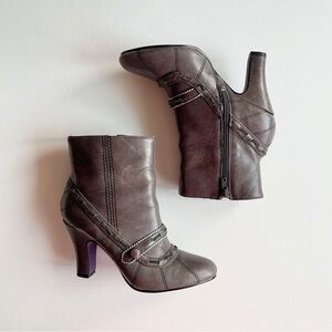 Bobbi Blu Kenzi Grey Amethyst Leather Ankle Boots